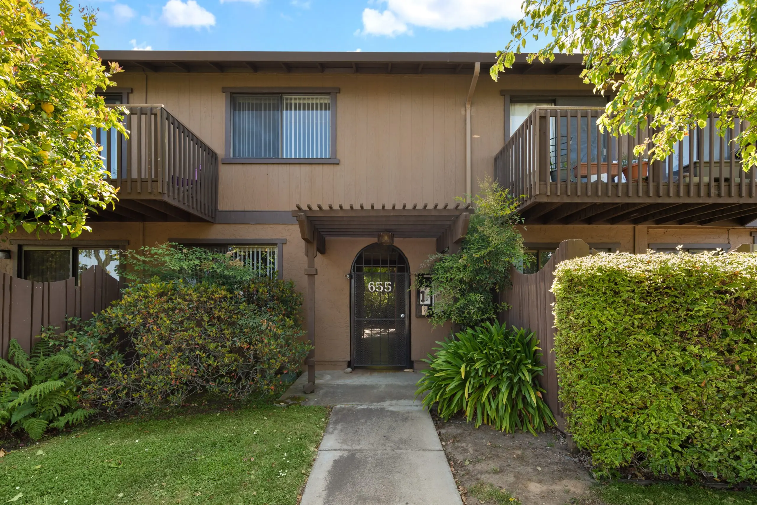 655 N Delaware